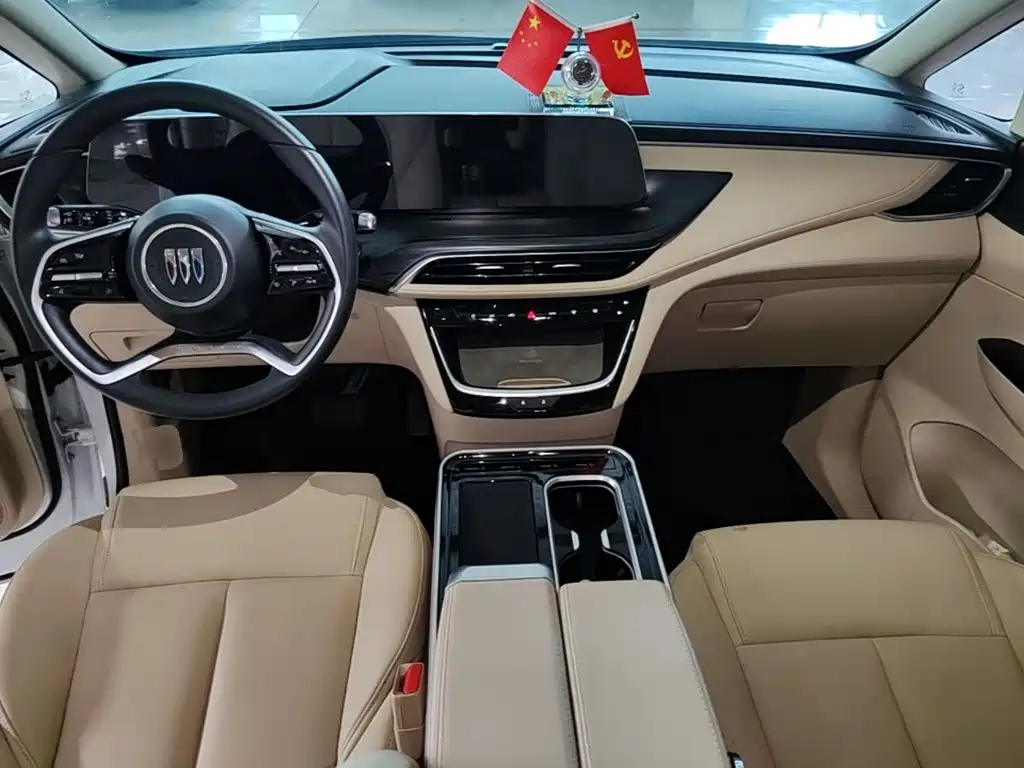 Buick GL8 Hybrid — миниатюра 10