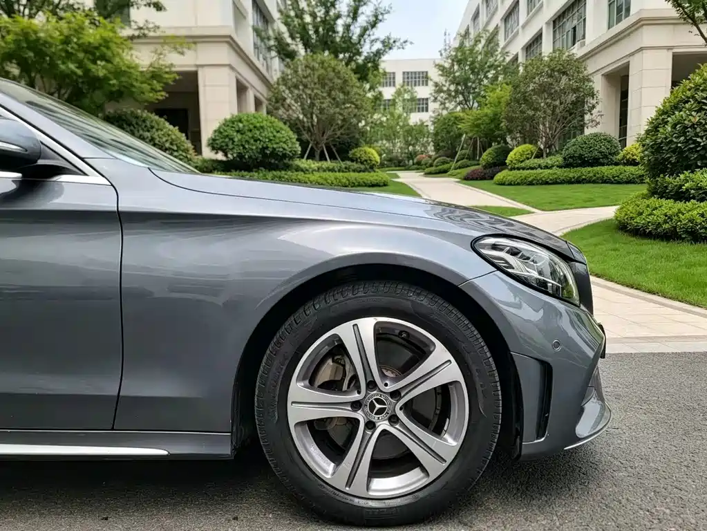 Mercedes-Benz C-Class — миниатюра 7
