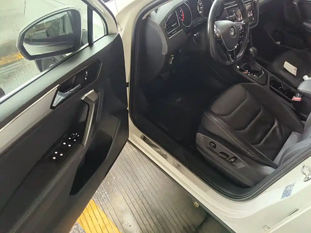 Volkswagen Tiguan L — миниатюра 16