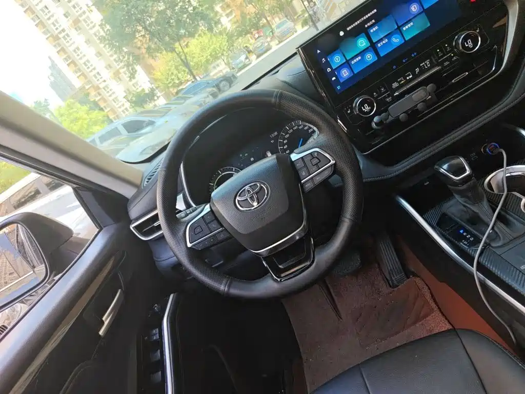 Toyota Highlander — миниатюра 6