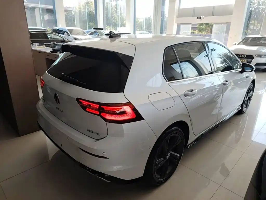 Volkswagen Golf — миниатюра 7