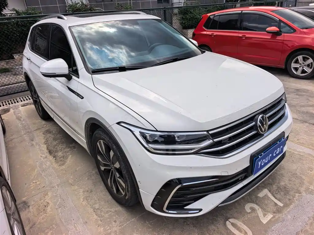 Volkswagen Tiguan L L 2022 330TSI AT R-Line