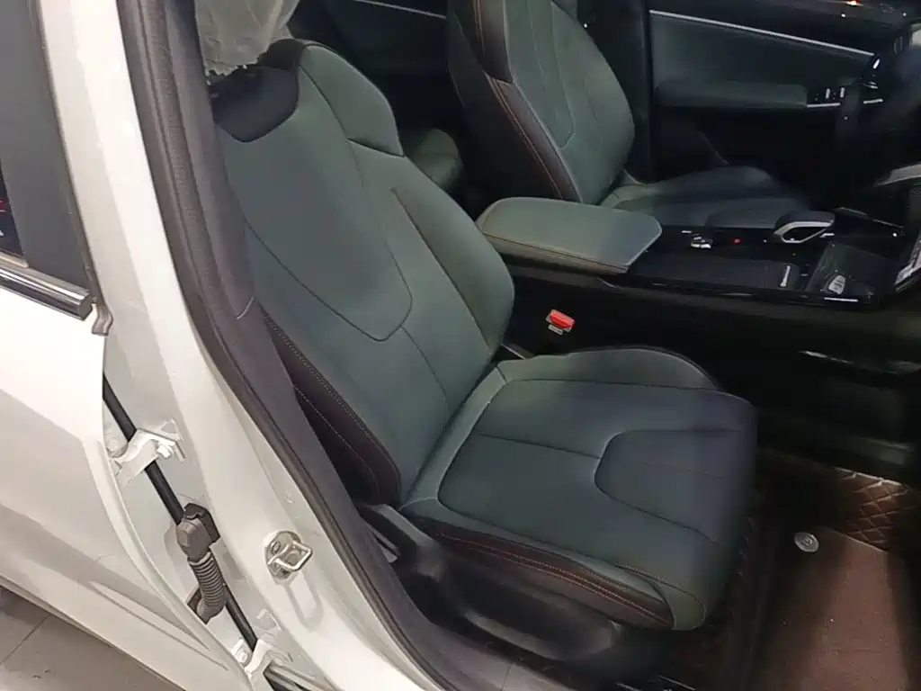 Geely Boyue — миниатюра 25