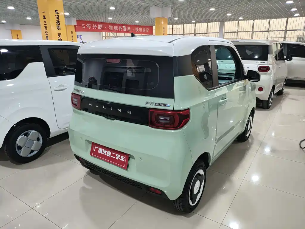 Wuling MINIEV — миниатюра 10