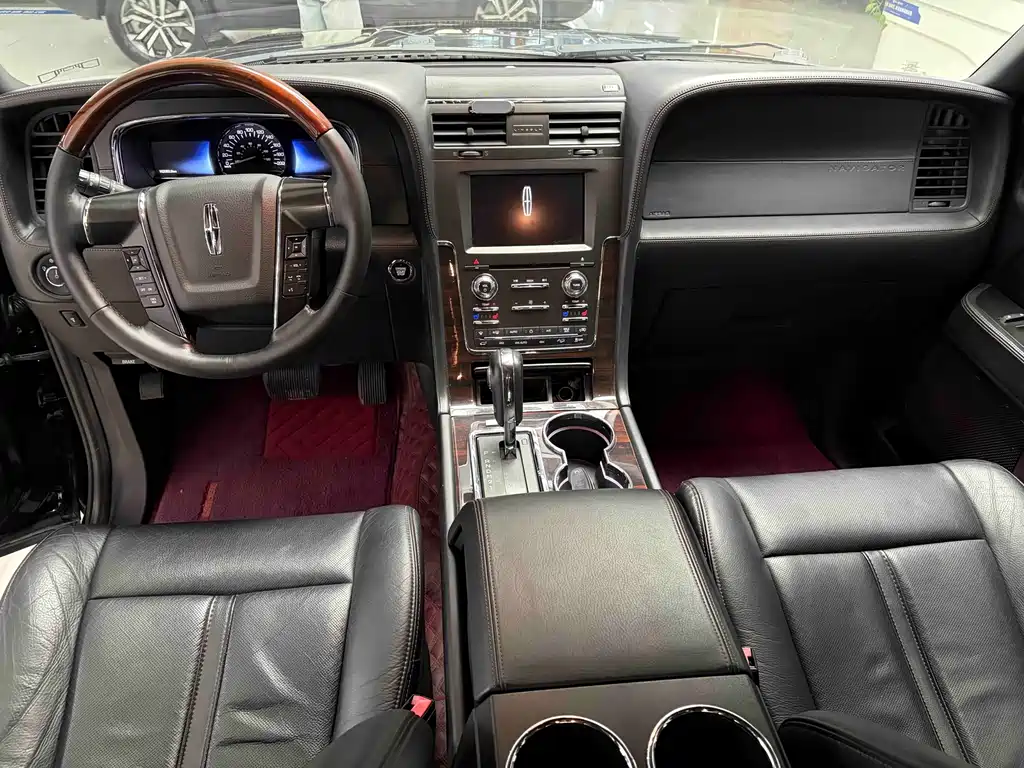 Lincoln Navigator — миниатюра 6