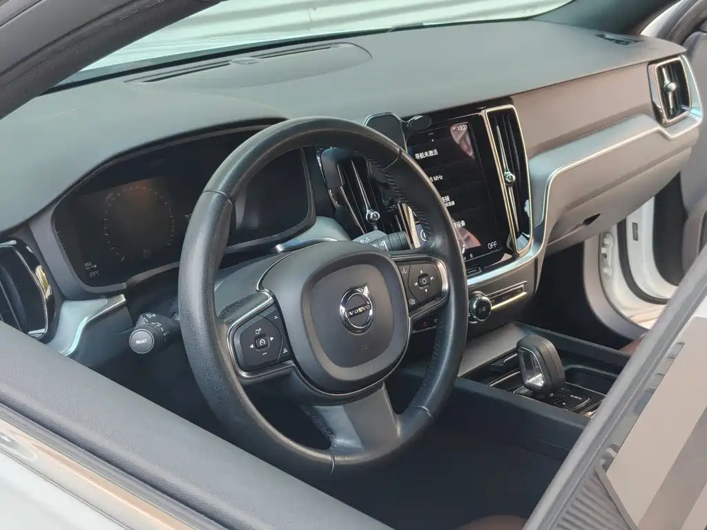 Volvo S60 — миниатюра 11