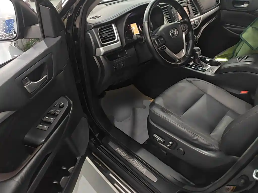 Toyota Highlander — миниатюра 16