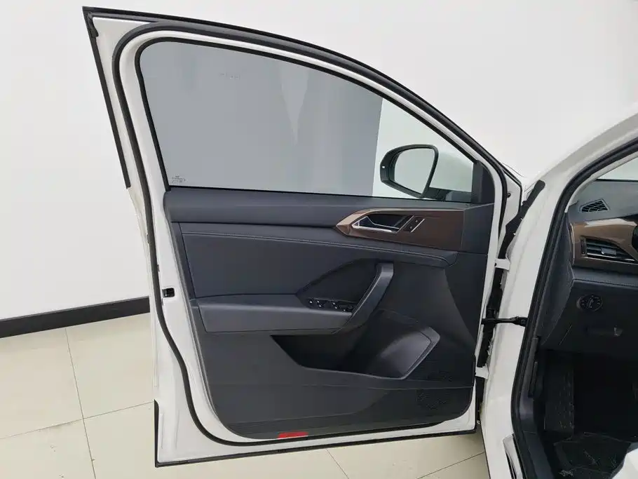Volkswagen Tharu XR 280TSI 2WD Luxury Edition, фото 7