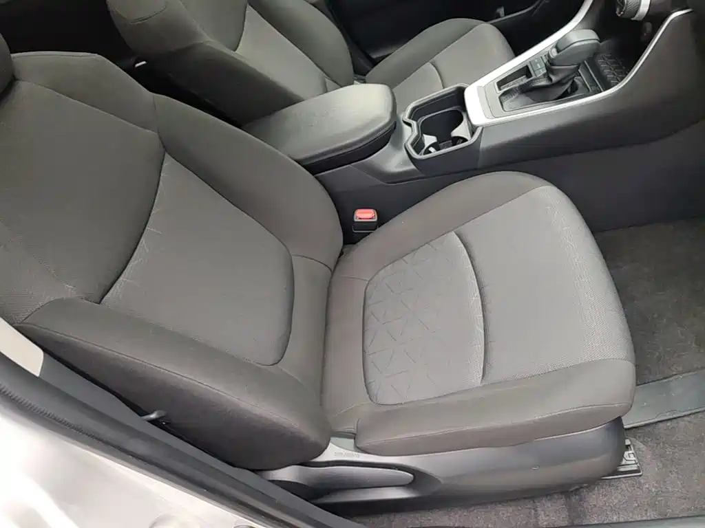 Toyota RAV4 — миниатюра 25