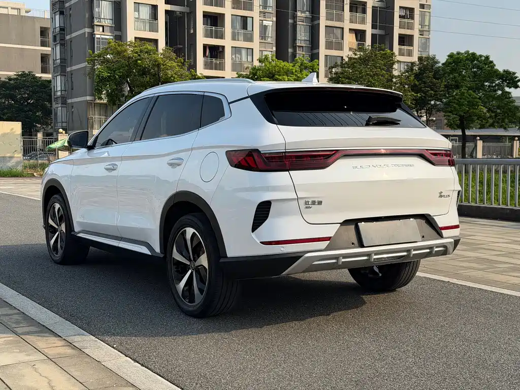 BYD PLUS New Energy — миниатюра 7