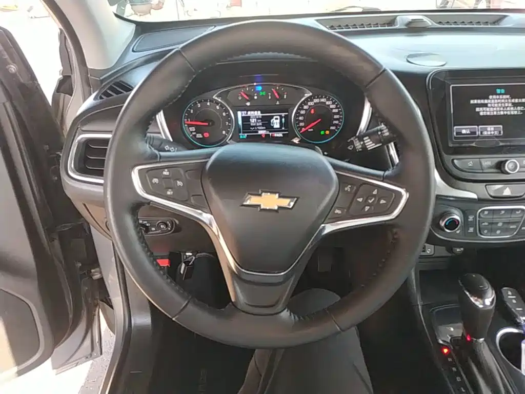 Chevrolet Equinox — миниатюра 11