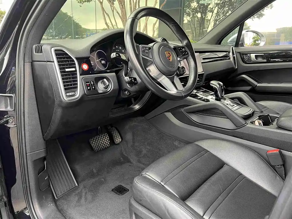 Porsche Cayenne Hybrid — миниатюра 2