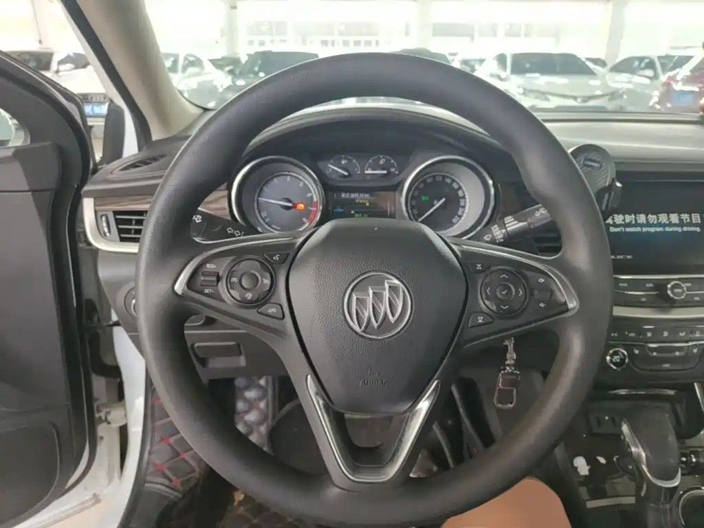 Buick Verano — миниатюра 11