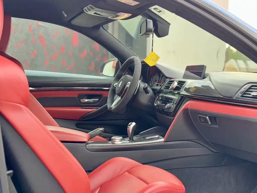 BMW M4 — миниатюра 6