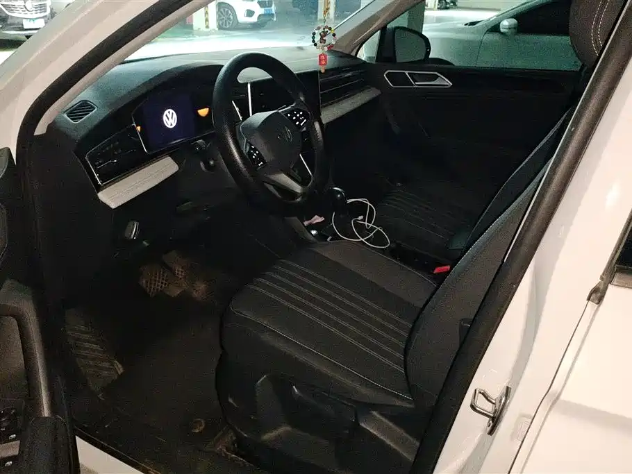 Volkswagen Tiguan L L 2022 330TSI AT