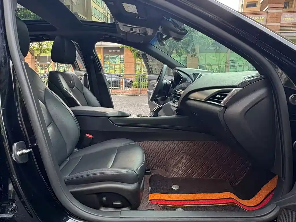 Cadillac CT5 — миниатюра 11