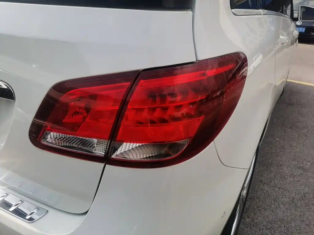 Mercedes-Benz B-Class — миниатюра 8
