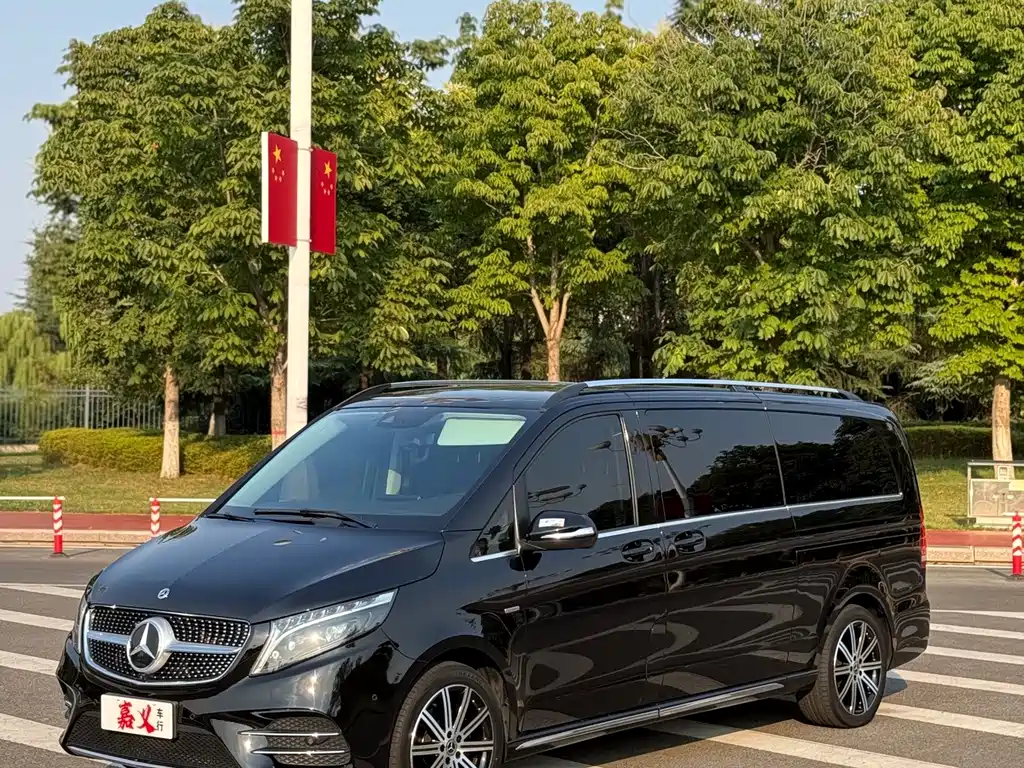Mercedes-Benz V-Class — миниатюра 2