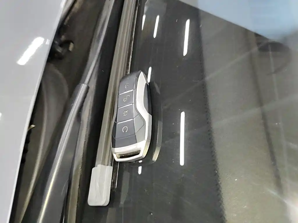 BYD Han — миниатюра 9
