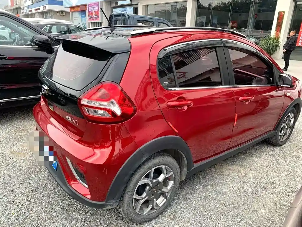 Geely Vision X1 — миниатюра 5
