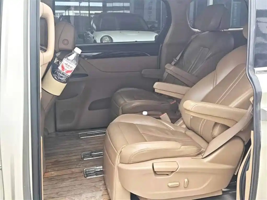 Buick GL8 2018 ES 28T Luxury VI