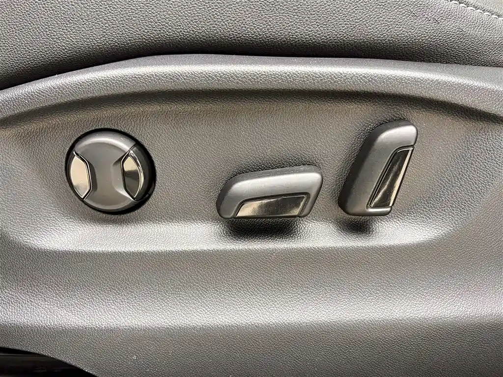 Volkswagen Tiguan L — миниатюра 19