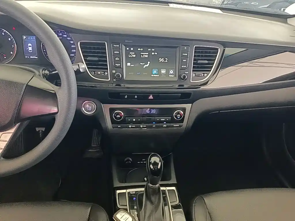 Hyundai Mistra — миниатюра 13