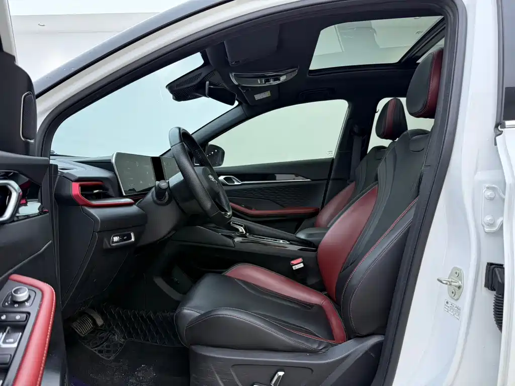 Geely Binyue — миниатюра 4