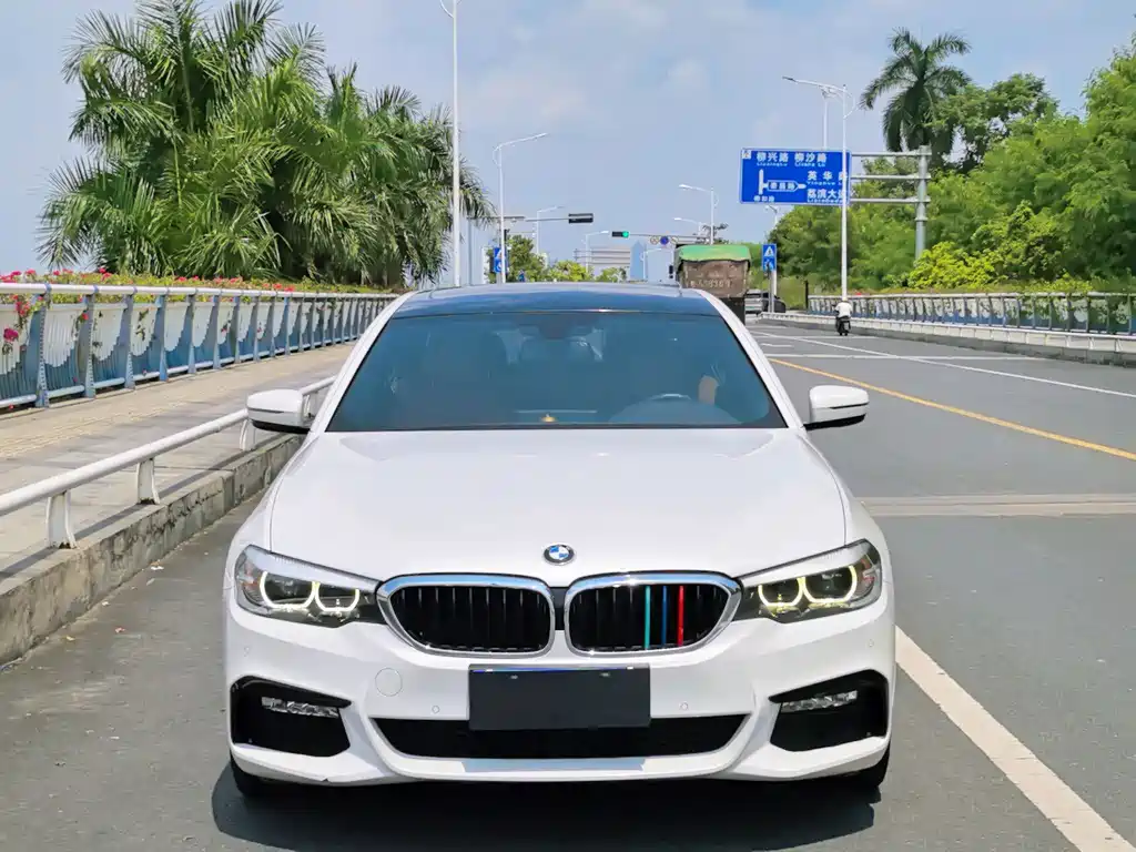 BMW 5 Series — миниатюра 2