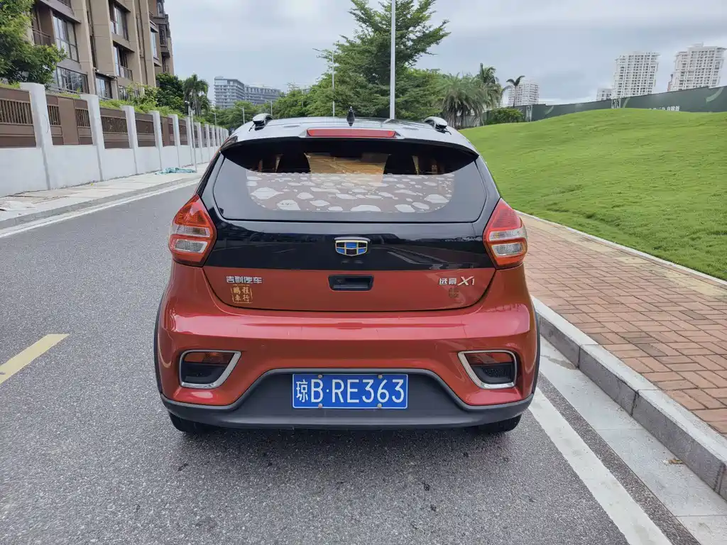 Geely Vision X1 — миниатюра 4