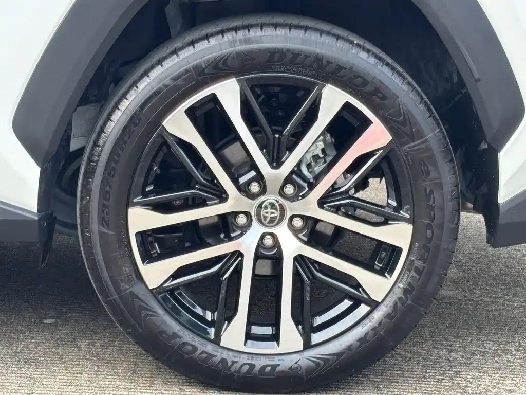 Toyota Wildlander — миниатюра 20