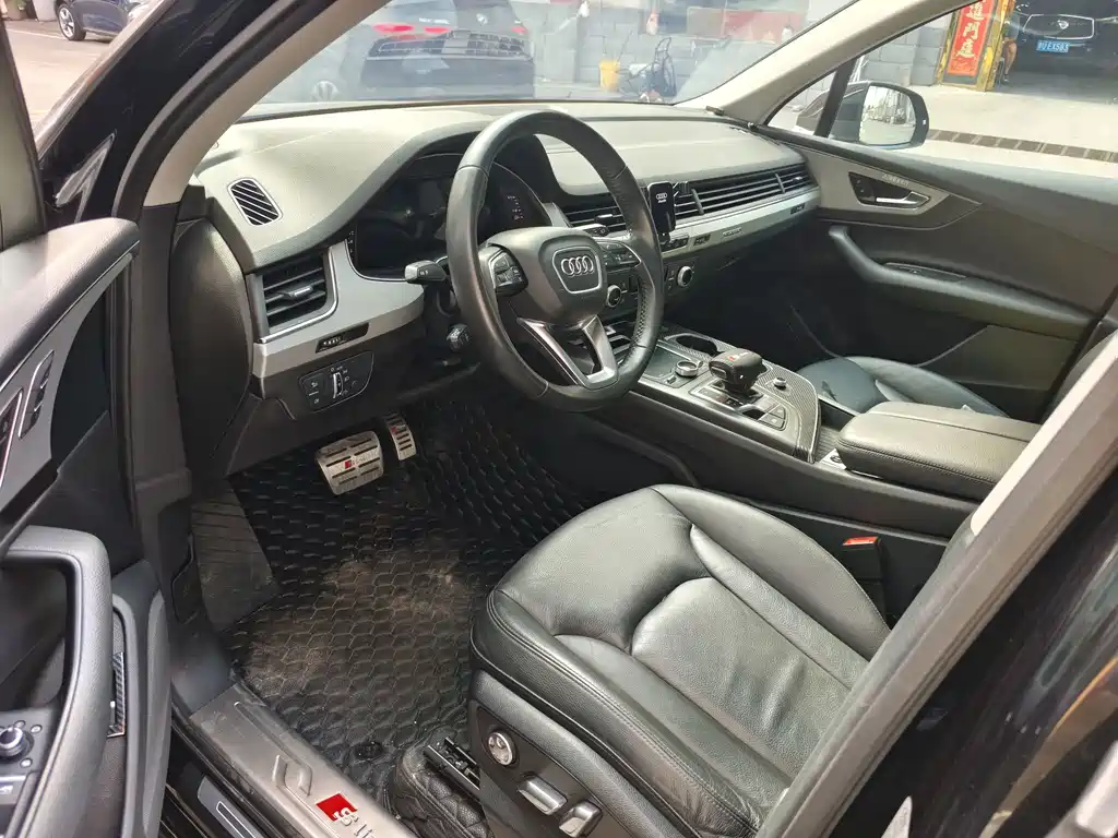 Audi Q7 — миниатюра 8