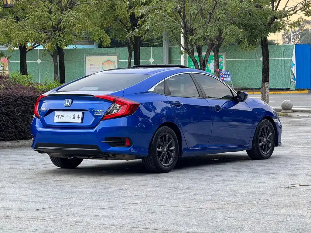 Honda Civic — миниатюра 15