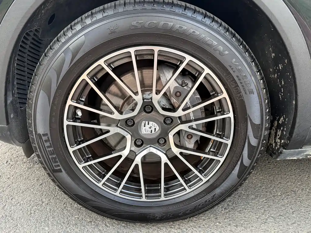 Porsche Cayenne — миниатюра 15
