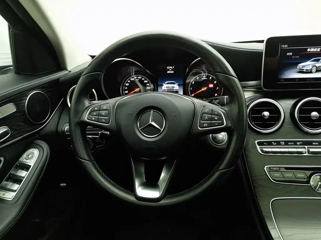 Mercedes-Benz C-Class — миниатюра 11