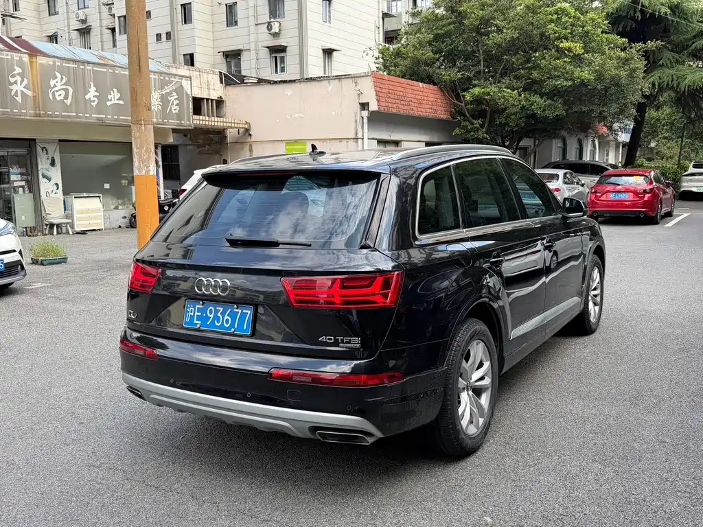 Audi Q7 — миниатюра 9