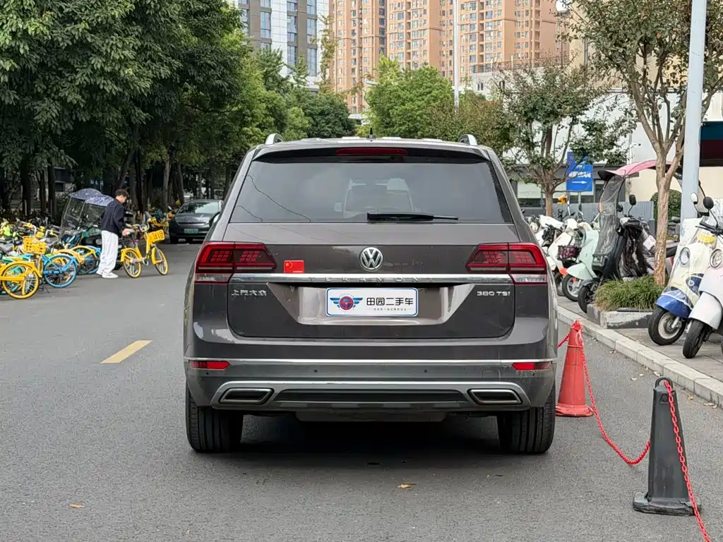 Volkswagen Teramont — миниатюра 5
