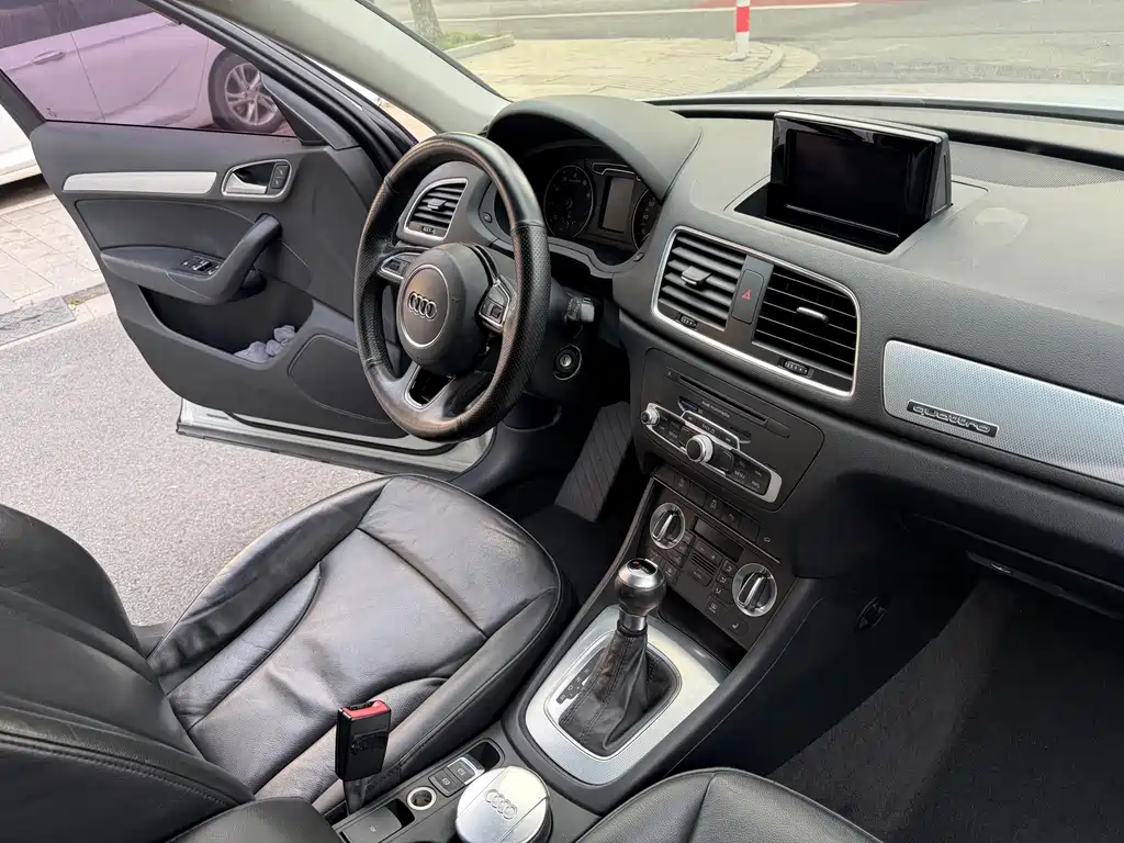 Audi Q3 — миниатюра 11