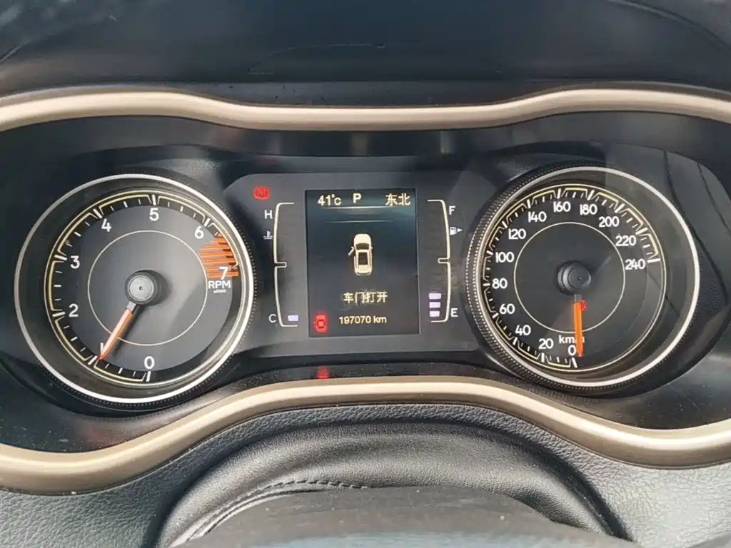 Jeep Cherokee — миниатюра 12