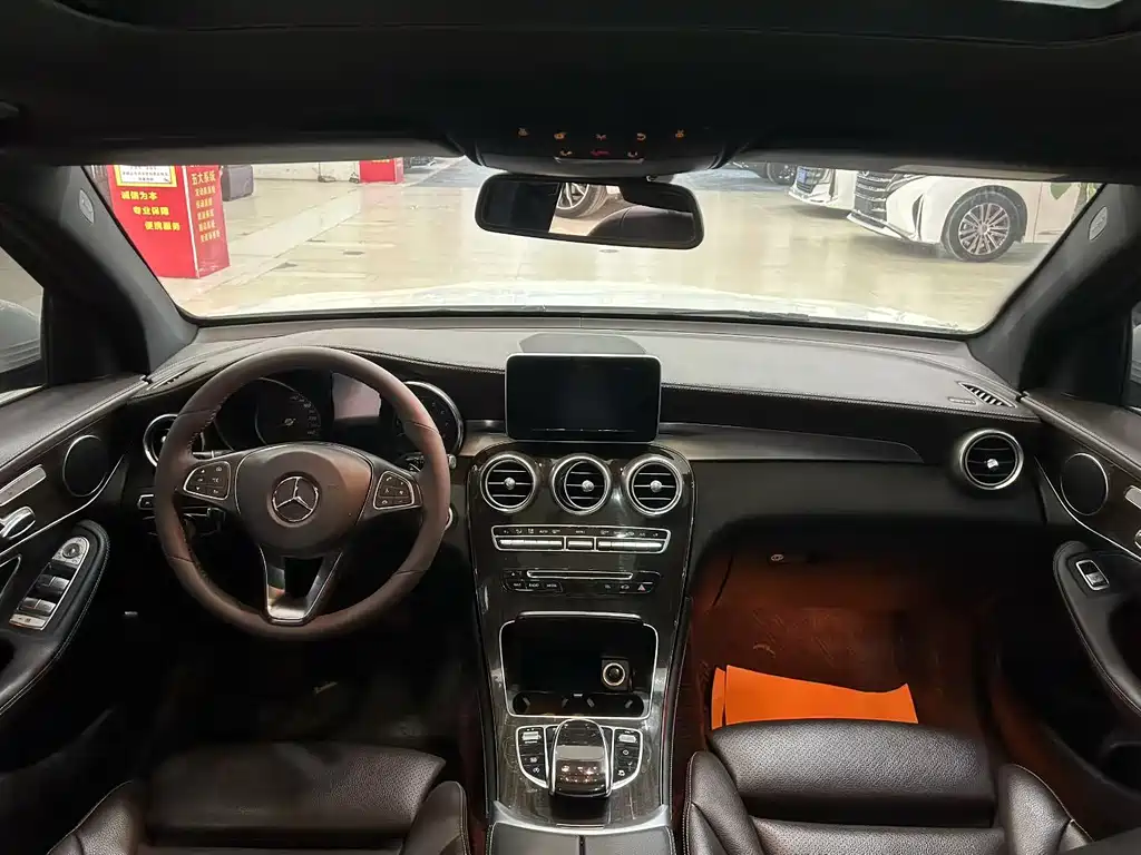 Mercedes-Benz GLC 2017 GLC 260 4MATIC Luxury