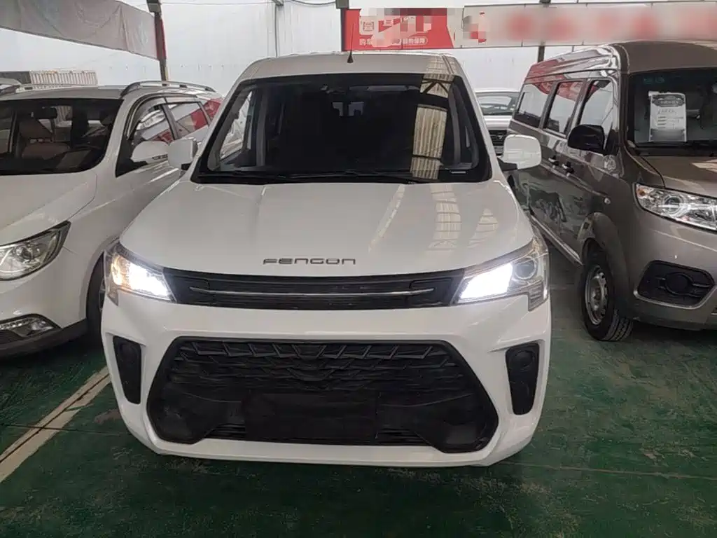 Dongfeng 380 2022 1.5L 7 мест