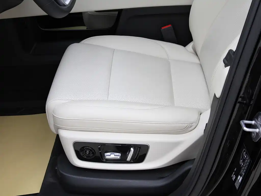 Li Auto Li L8 — миниатюра 16