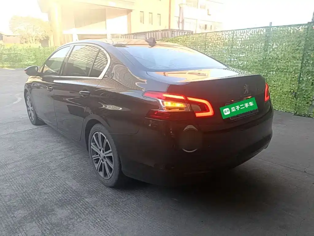 Peugeot 408 — миниатюра 5