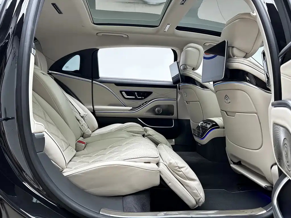 Mercedes-Benz S-Class — миниатюра 19