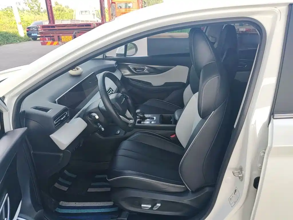 BAIC EU5 Plus — миниатюра 15
