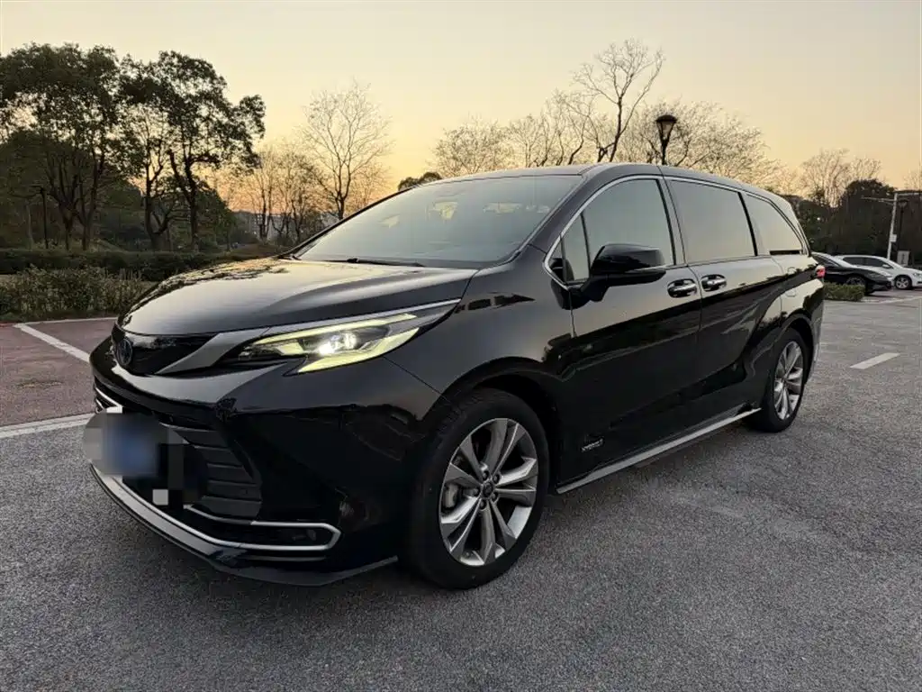 Toyota Sienna 2023