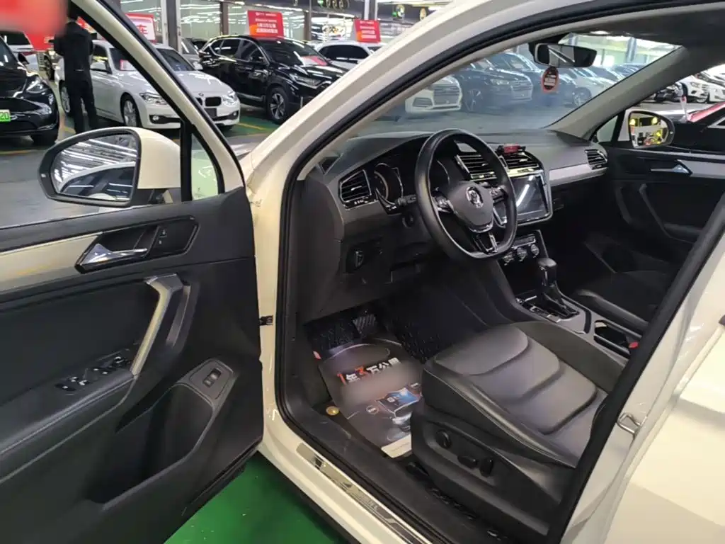 Volkswagen Tiguan L — миниатюра 16