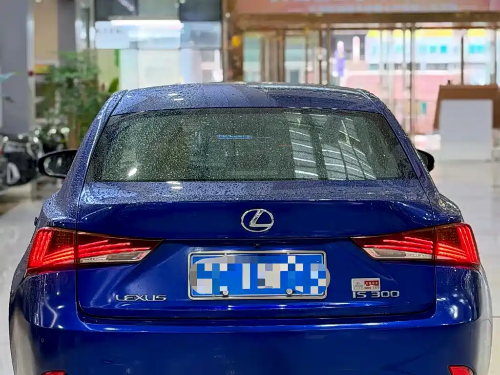 Lexus IS 2017 300 F SPORT