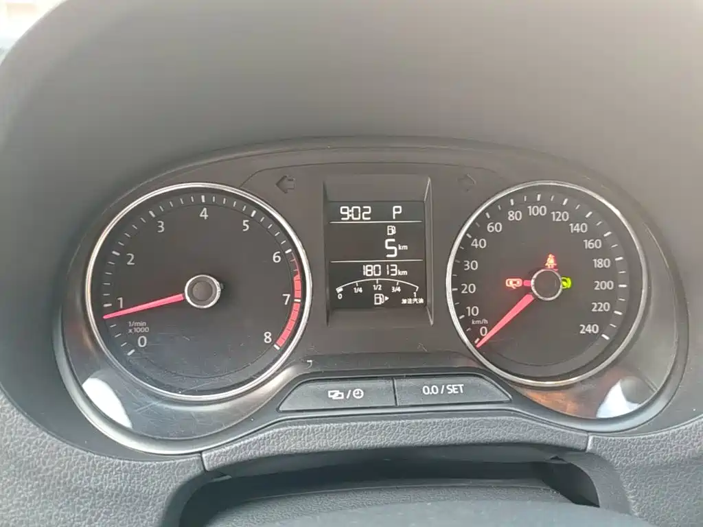 Volkswagen Polo — миниатюра 12
