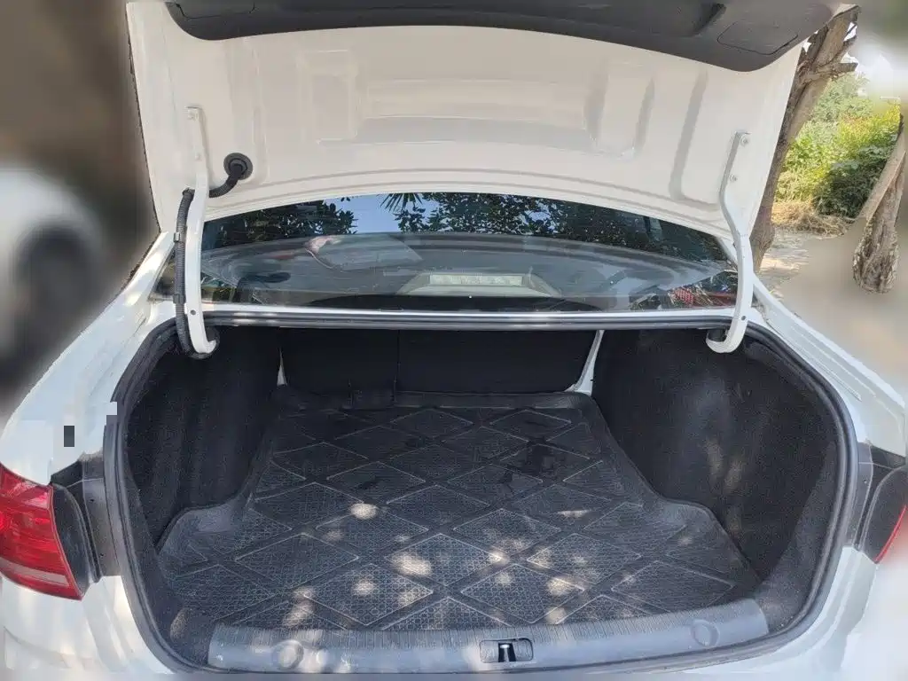 Volkswagen Lavida — миниатюра 15